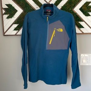 The North Face 1/4 Zip - Men’s (Medium)